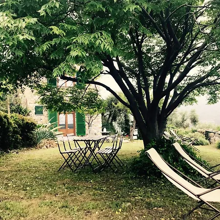 Panoramic Rural House With Garden *