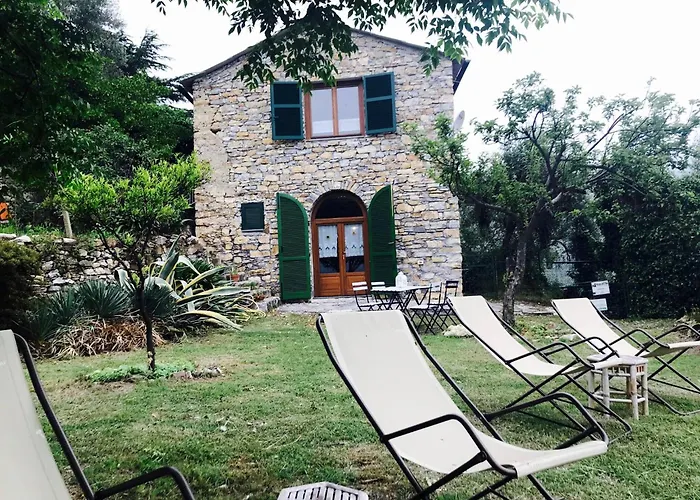 Panoramic Rural House With Garden Chiusanico