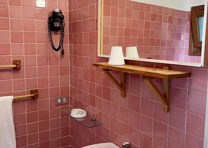 Panoramic Rural House With Garden *